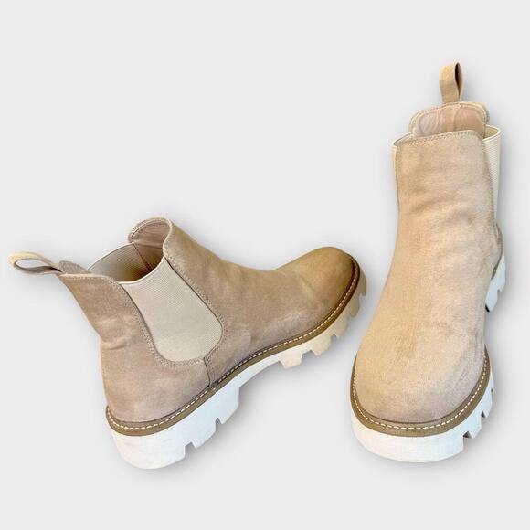 Chinese Laundry Suede Chelsea Booties Chunky Lug Sole Pullon Size 8.5 Cream - Picture 1 of 13
